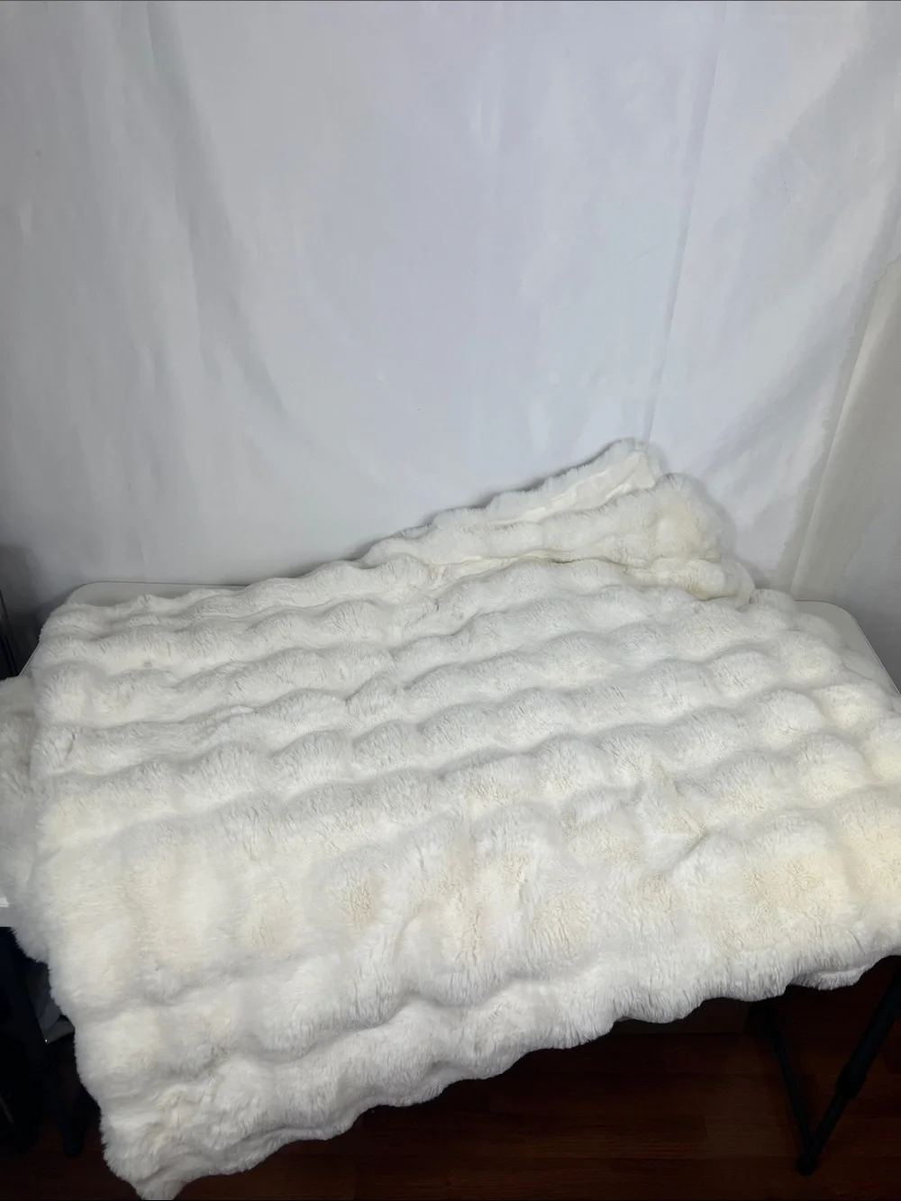 QUINCE Ruched Faux Fur Throw Snow 60x80 LIke New